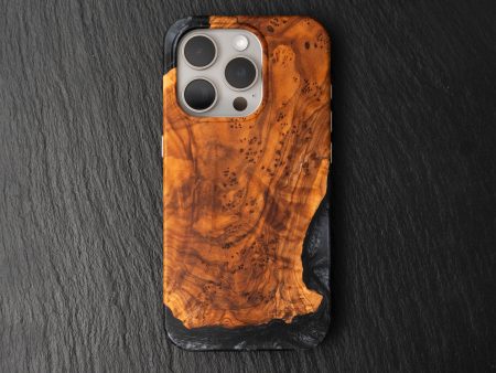 Carved Founders Edition Live Edge Case - iPhone 15 Pro (Mediterra, 002) Online